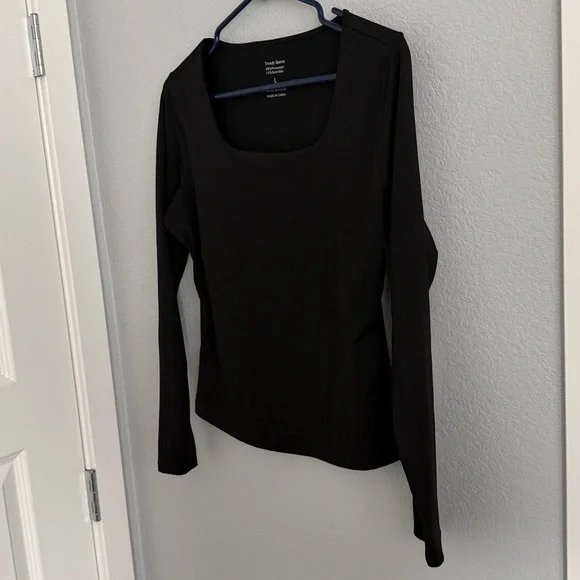 Trendy Queen Black Long Sleeve Top - Picture 3 of 6
